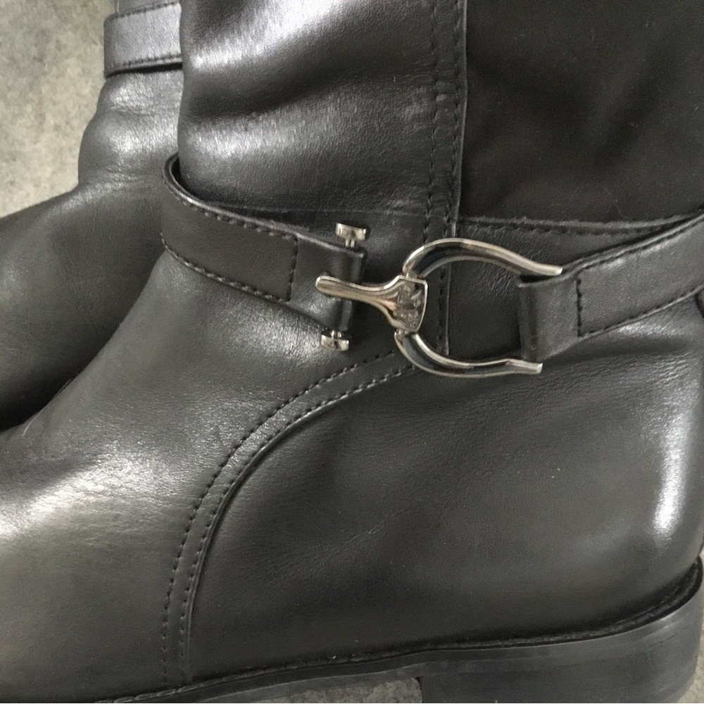 Anne Klein Riding Boot, Size 8 - Picture 5 of 8